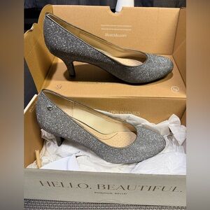 Life Stride Glittering Gray Heels